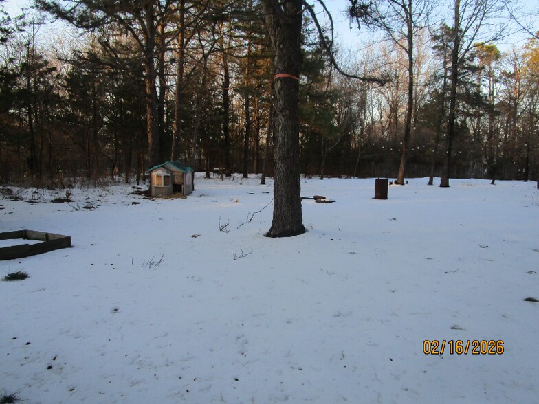 Building Photo - 465 Pfister Rd