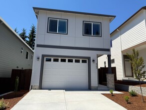 Building Photo - 9702 NE 29th Ave