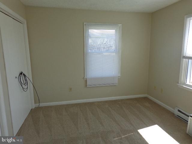 Building Photo - 907 Oak St