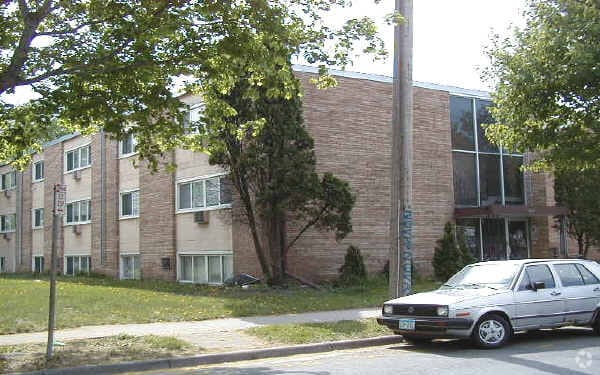 810 - 814 8th St SE - 810-814 8th St SE