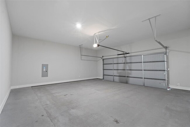 Building Photo - 865 Limmer Loop