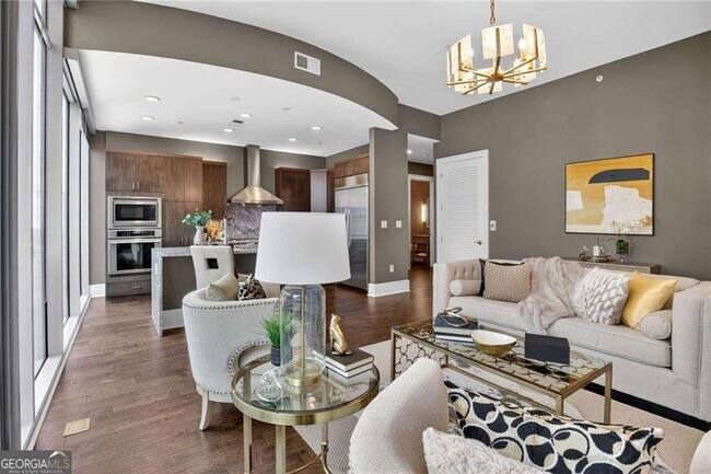 Building Photo - 1065 Peachtree St NE