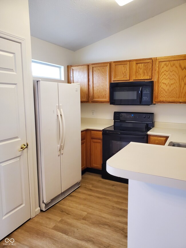 Building Photo - 4950 Potomac Square Way