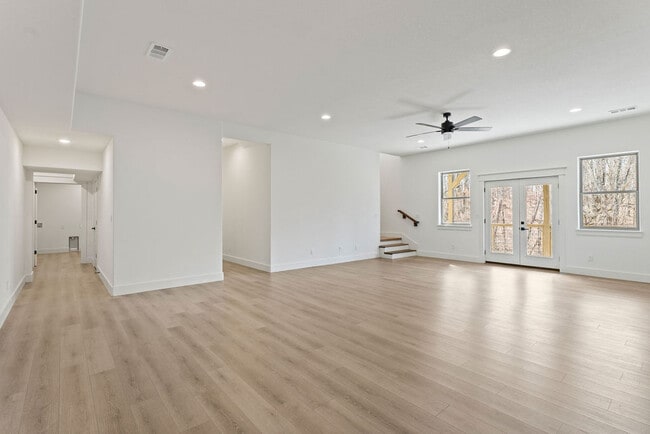 Building Photo - 11 Pagham Ln