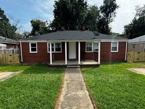 Building Photo - 211 Rogers Ave