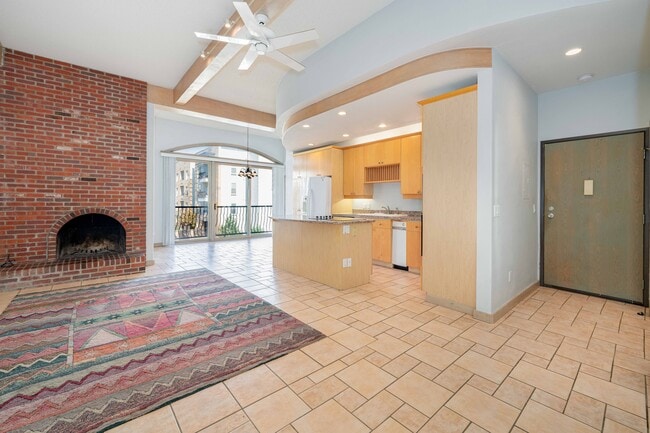 Building Photo - 805 29th St