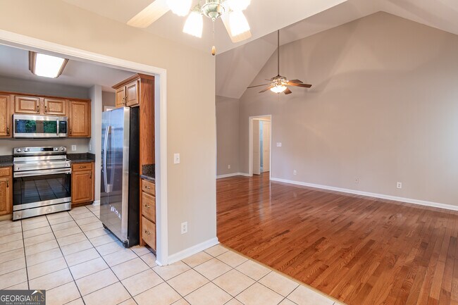 Building Photo - 705 Oxford Crest Ct NW