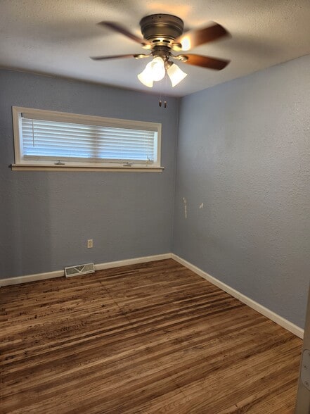 Upstairs Bedroom 2 - 1324 W 4th St