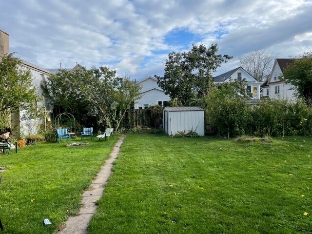 backyard - 532 W 1st St