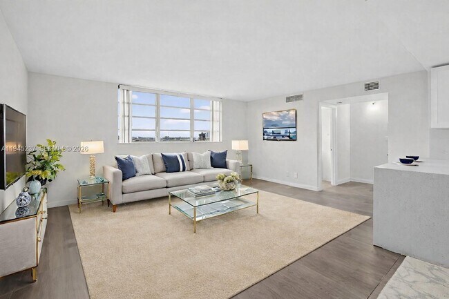 Building Photo - 1811 Jefferson St