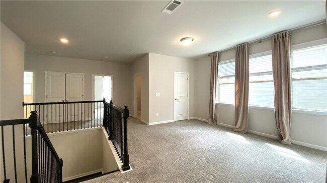 Building Photo - 1835 Wellston Dr