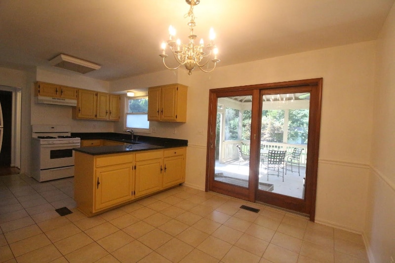 Building Photo - 17 Beauvoir Ct