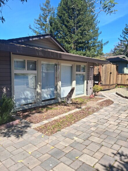 Building Photo - 132 Ardith Dr