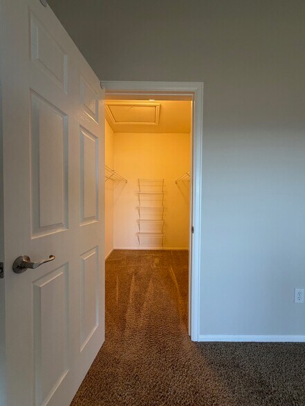 Building Photo - 1495 Blue Sky Way