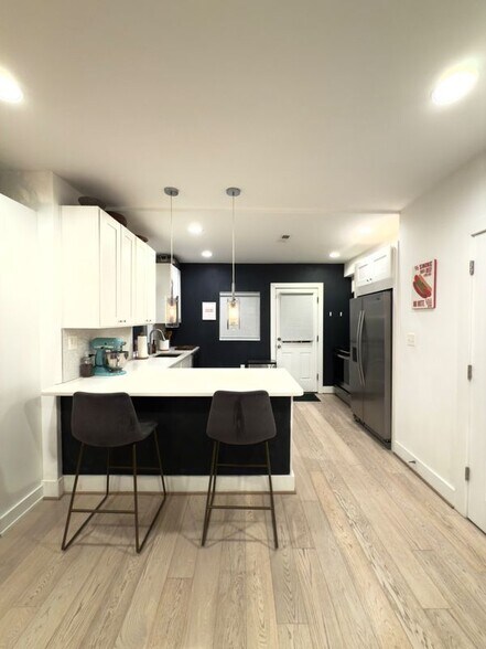 Building Photo - 749 Hamilton St NW