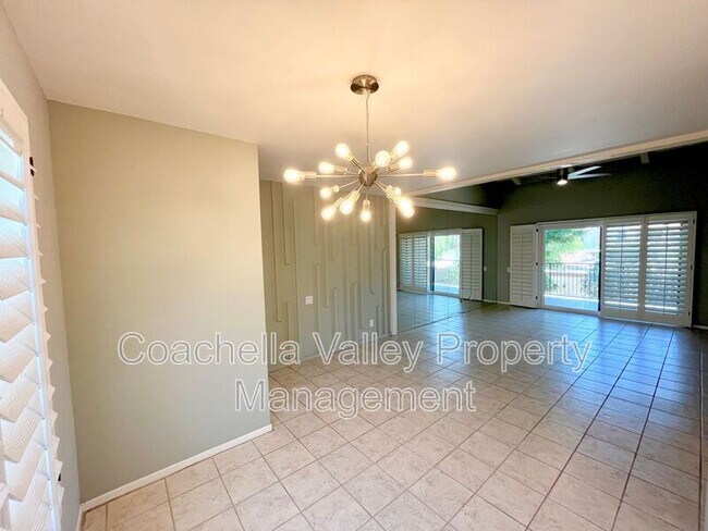 Building Photo - 2160 S Palm Canyon Dr