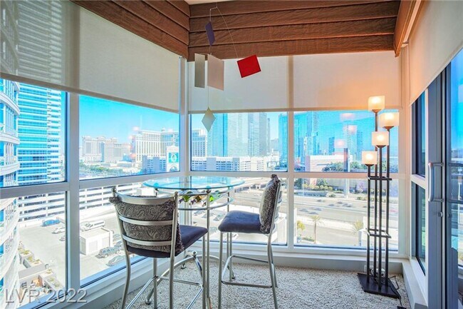 Building Photo - 4575 Dean Martin Dr