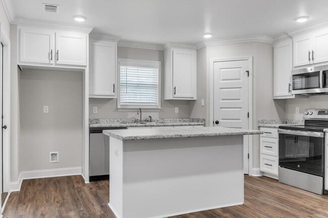 Building Photo - 1522 Woodard St