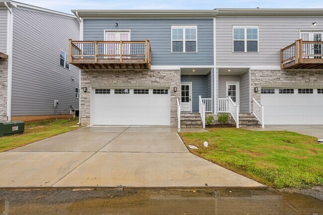 Building Photo - 7994 Humie Olive Rd