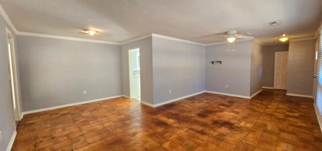 Building Photo - Serene 2BR Living in Seagate Near Market Common