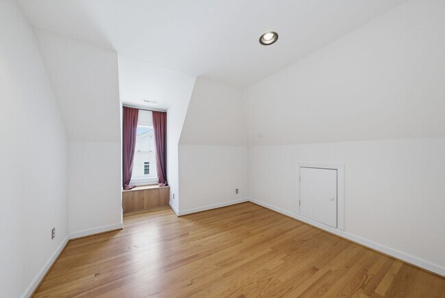 Building Photo - 2912 Oak Bridge Dr