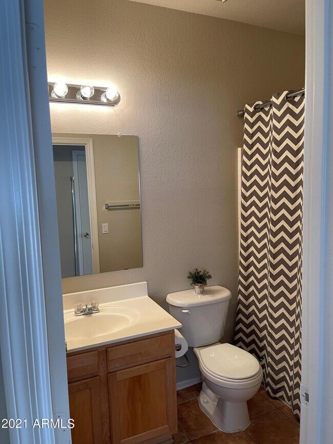 Building Photo - 23808 N Sunrise Cir