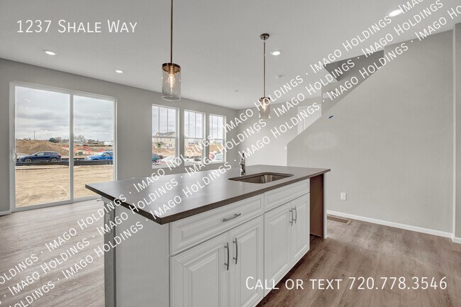 Building Photo - 1237 Shale Dr