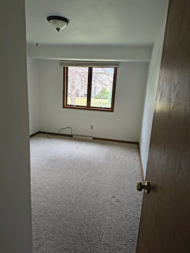 Building Photo - 1677 Delta Dr