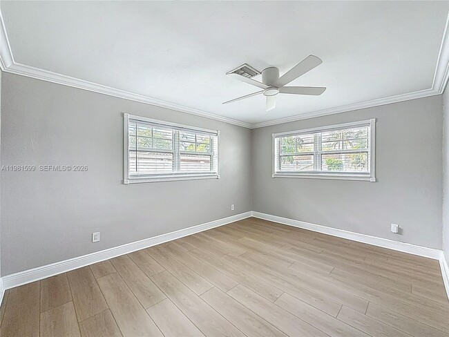 Building Photo - 2533 NE 21st Terrace