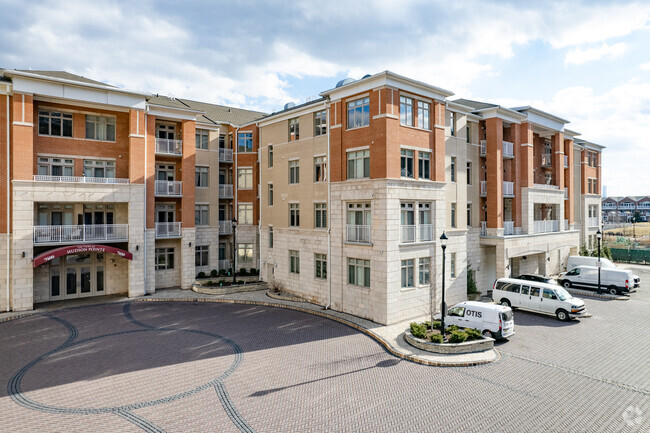 Building Photo - The Views at Hudson Pointe