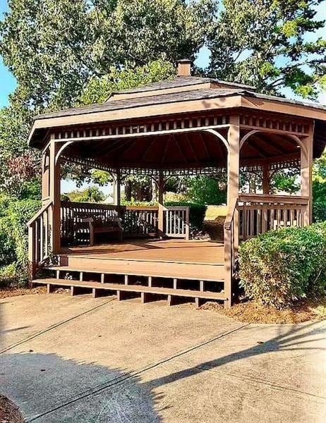 Building Photo - 9020 Friarbridge Dr