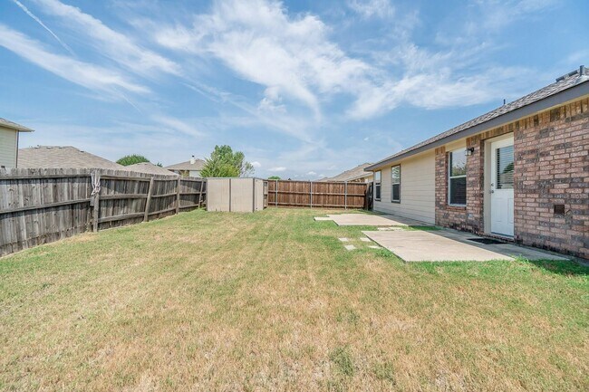 Building Photo - 1201 Lambert Dr