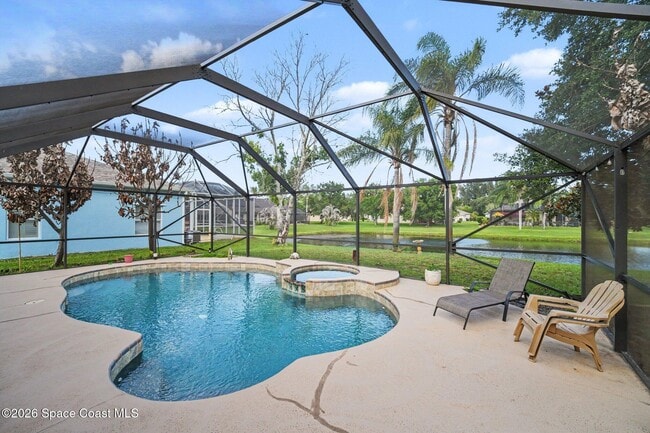 Building Photo - 722 Falls Creek Dr