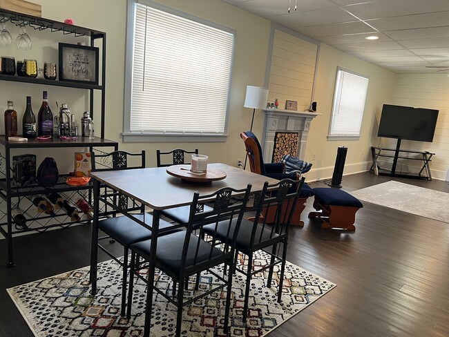 Diningroom-1a - 208 Coleridge Ave