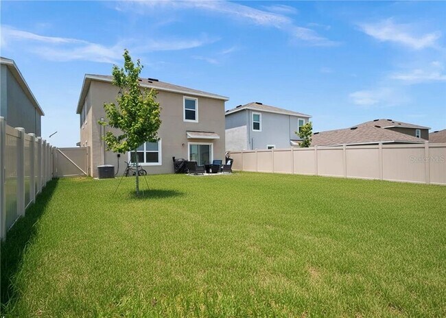 Building Photo - 17046 Oval Rum Dr