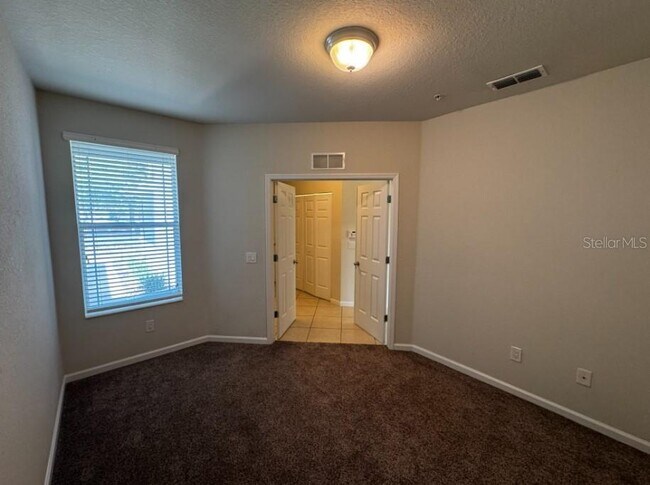 Building Photo - 4401 SW 52nd Cir