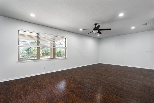 Building Photo - 6026 100th Ave E