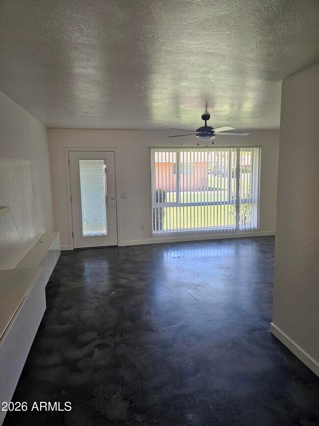 Building Photo - 1511 E Rovey Ave