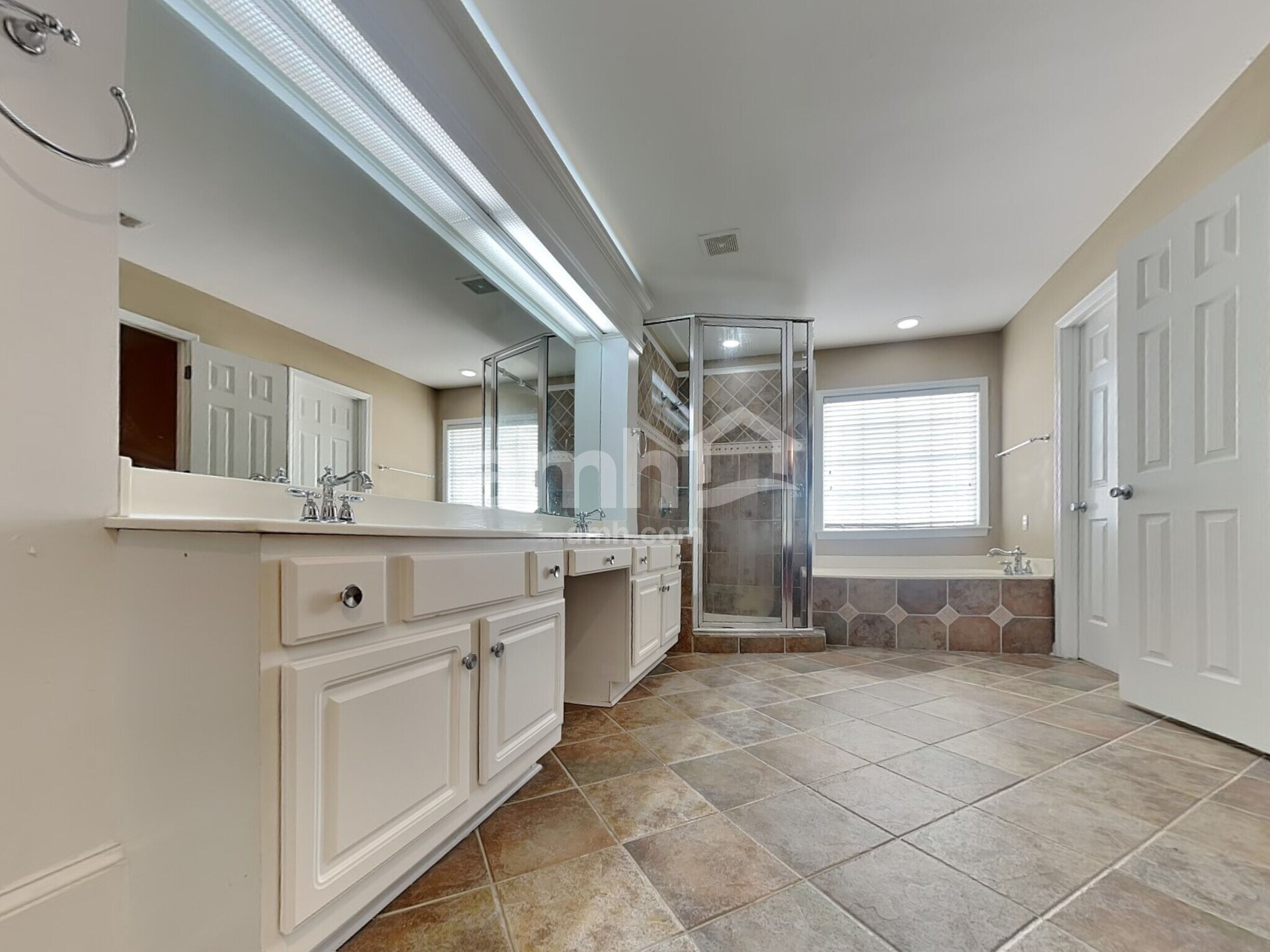 Building Photo - 5715 Oxborough Way