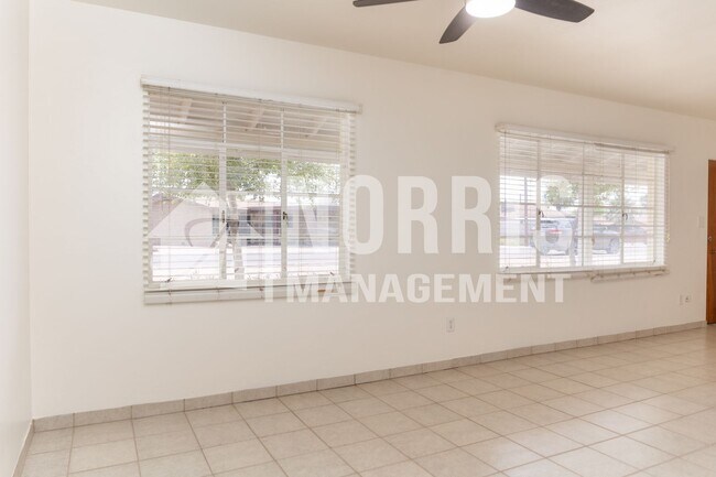 Building Photo - Quaint Home in an Established Neighborhood