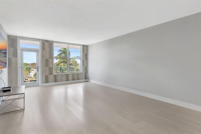 Building Photo - 2851 S Ocean Blvd