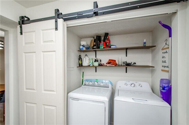 Building Photo - 5157 Roswell Rd NE