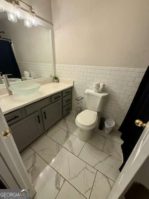 Building Photo - 325 Dreamland Ct