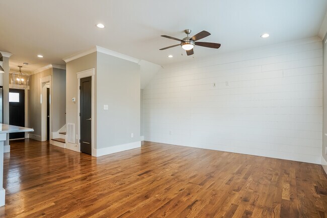 Building Photo - 1312 N Alston Ave