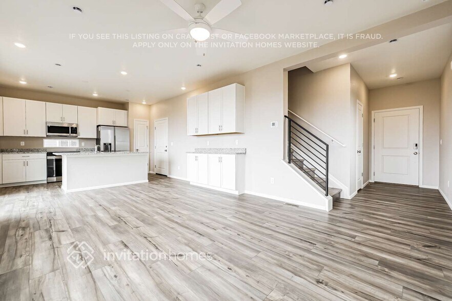 Building Photo - 12630 E 100th Ave