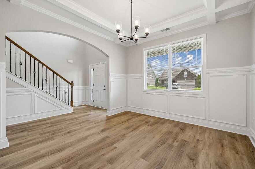 Building Photo - 1240 Winterset Dr