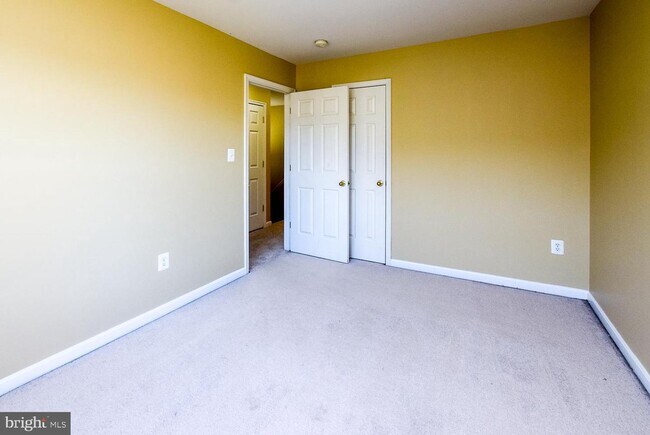 Building Photo - 1551 Falling Brook Ct