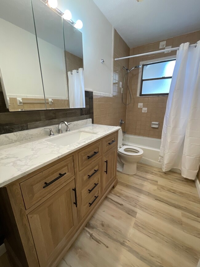 Building Photo - 5327 NW 11th St