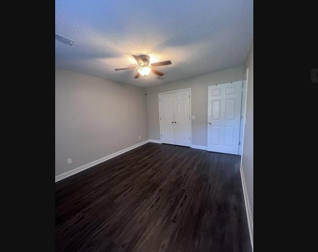 Building Photo - 2 bed 1 bath duplex in Mayfield, KY