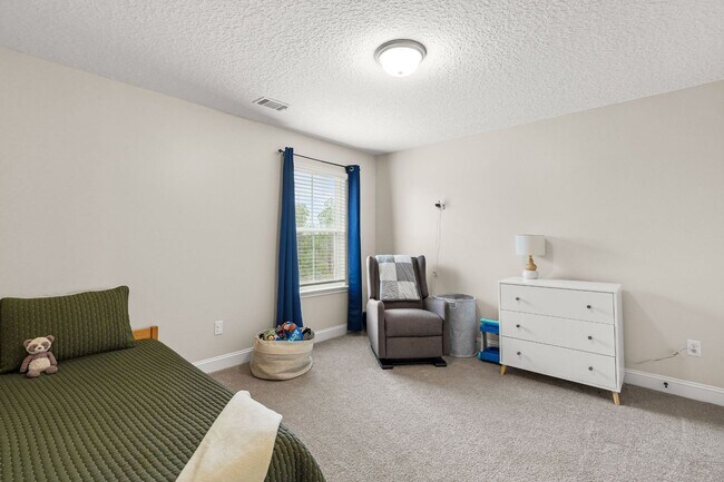 Building Photo - Like New Construction in Ludowici